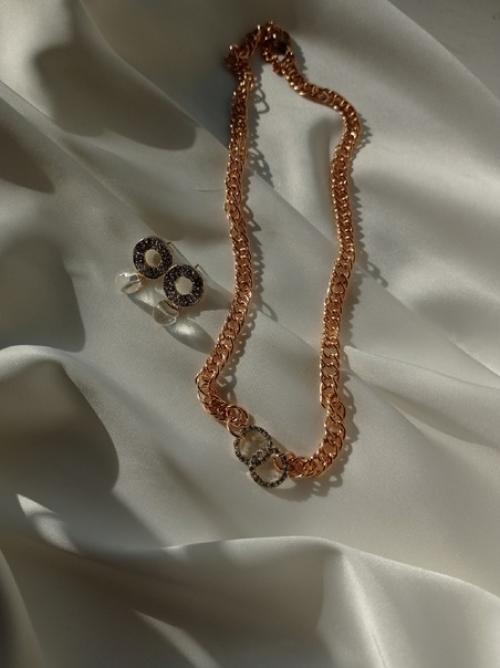 Так наглядно выглядит подборка украшений, которую я отправляю вам при необходимости. 02