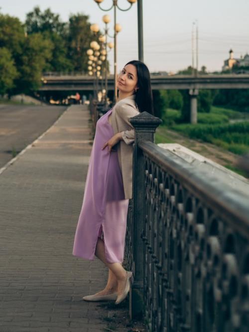 Женственность - это не только красивая одежда, причёска и макияж, но и особая манера поведения и выражения эмоций. 02 Женственность - это не только красивая одежда, причёска и макияж, но и особая манера поведения и выражения эмоций. 02