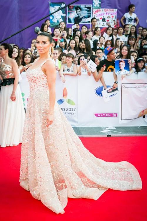 Премия муз - тв - 2015: самые яркие образы звездных гостей церемонии: 01 Премия муз - тв - 2015: самые яркие образы звездных гостей церемонии: 01