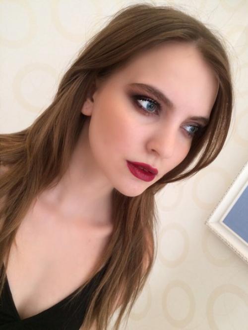 Дорогие красавицы!  Сделайте свой образ ещё прекраснее записываемся на макияж? 04