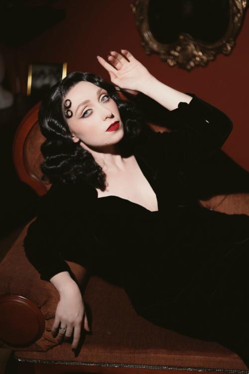 7 сентября.  Фото - день в салоне женской винтажной моды. 06