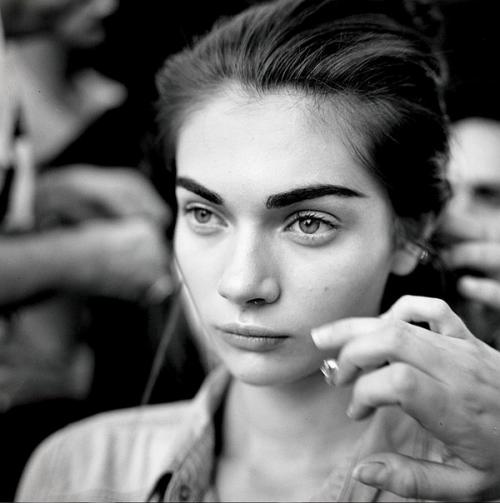 Естественный макияж?  Главная хитрость макияжа Nude - правильно подобранная гамма. 01