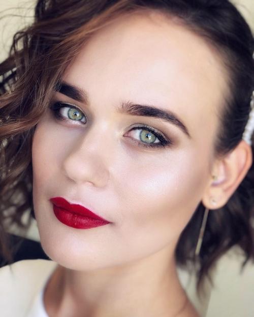 Когда невеста пришла на пробную прическу, у меня сразу сложился этот образ в голове. 04