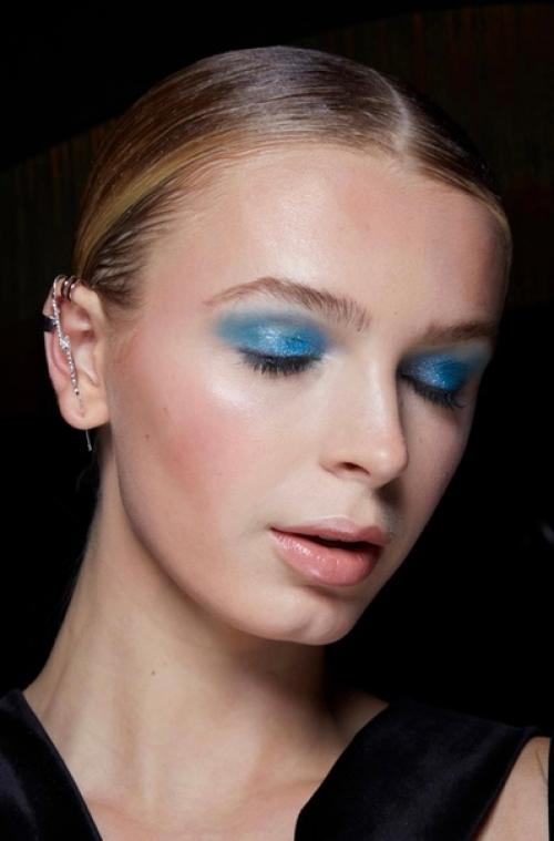 Главные бьюти - тенденции показов осень - зима 2022/2023. 02