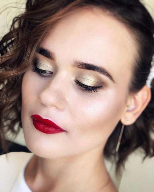 Когда невеста пришла на пробную прическу, у меня сразу сложился этот образ в голове. 02