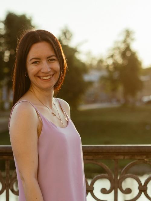 Женственность - это не только красивая одежда, причёска и макияж, но и особая манера поведения и выражения эмоций. 07 Женственность - это не только красивая одежда, причёска и макияж, но и особая манера поведения и выражения эмоций. 07