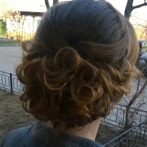 Для отработки различных Видов макияжа и пополнения портфолио требуются модели. 05