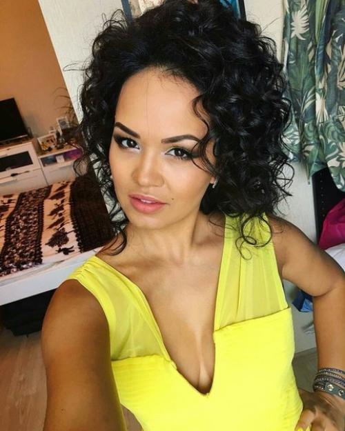 Прекрасные девушки!  Кто красивый макияж хочет? 03