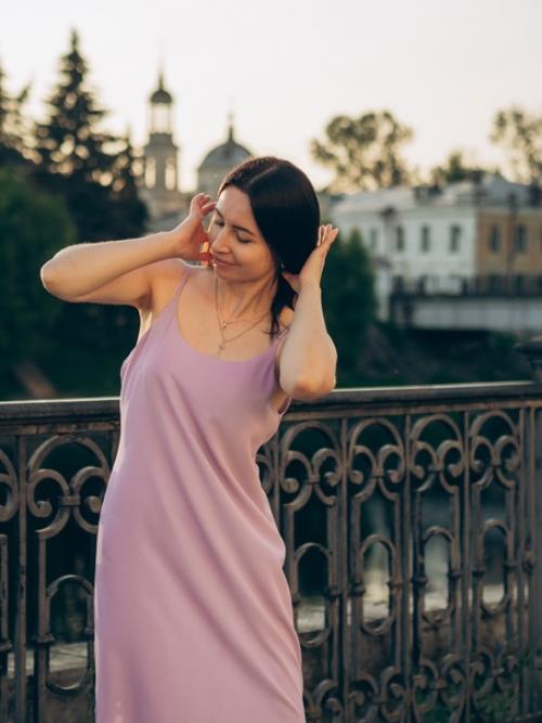 Женственность - это не только красивая одежда, причёска и макияж, но и особая манера поведения и выражения эмоций. 08 Женственность - это не только красивая одежда, причёска и макияж, но и особая манера поведения и выражения эмоций. 08