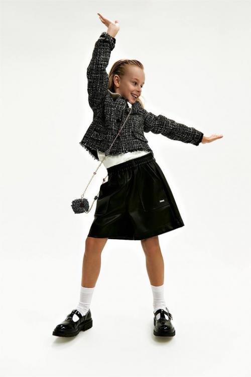 Еще одна героиня нового номера Grazia - Вероника сидорова. 04