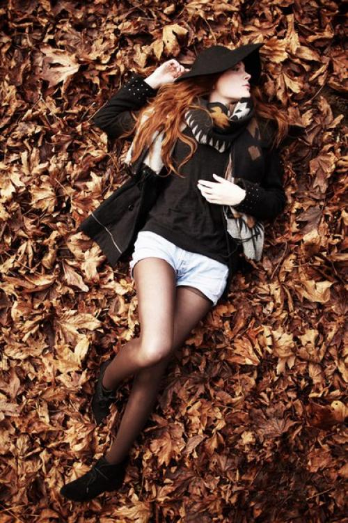 Для осенней фотосессии нужны модели с длинными волосами (желательно рыжего цвета. 02