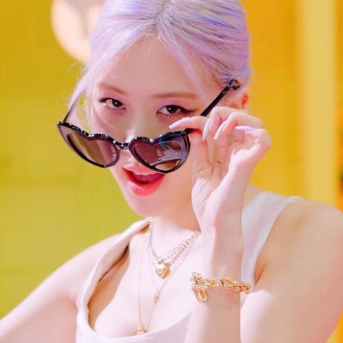 Хейт на дегенератов, которые в большинстве своем мимокрокодилы и даже не блинки, что напустились и заклевали тизер розе к альбому блекпинк. 03 Хейт на дегенератов, которые в большинстве своем мимокрокодилы и даже не блинки, что напустились и заклевали тизер розе к альбому блекпинк. 03