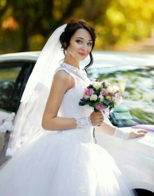 Дорогие невесты!  Идет активная бронь дат 2016 года! 02