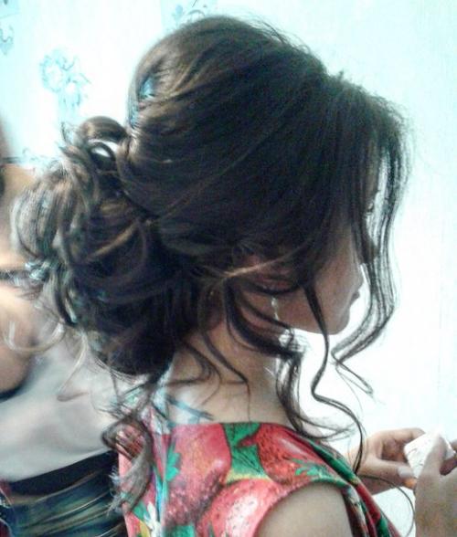 Милые девочки, обращайтесь за прическами и макияжем! 04