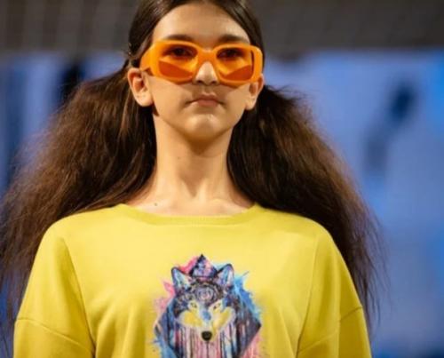 Стиль и визаж - это техника создания образа, в который включены прическа, макияж и вид человека в целом. 03