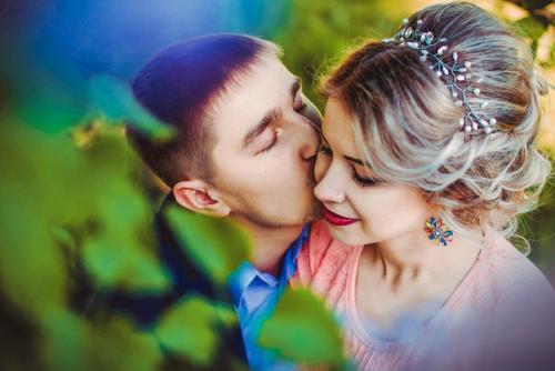 Требуются модели на макияж и прическу, волосы светлые, ниже Лопаток. 05