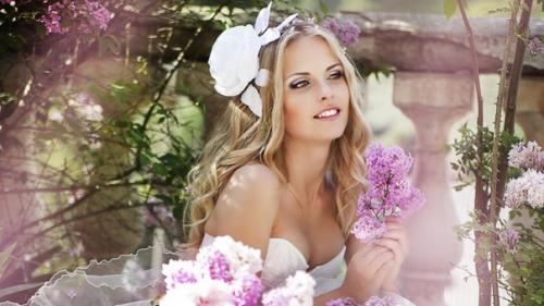 Каждая женщина в любой момент своей жизни стремится быть неотразимой, а особенно это касается торжеств. 02 Каждая женщина в любой момент своей жизни стремится быть неотразимой, а особенно это касается торжеств. 02