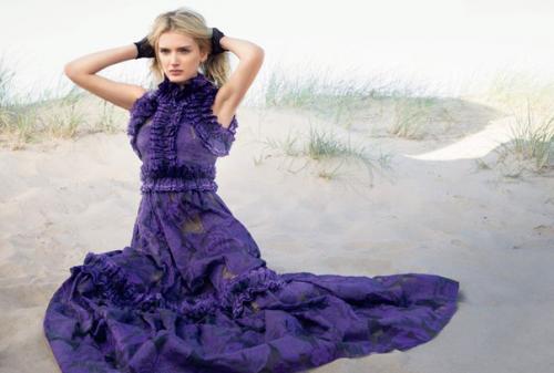 Британская топ-модель лили дональдсон (Lily Donaldson) в фотосессии She's Like the Wind для Harper's Bazaar UK, октябрь 2015. 01