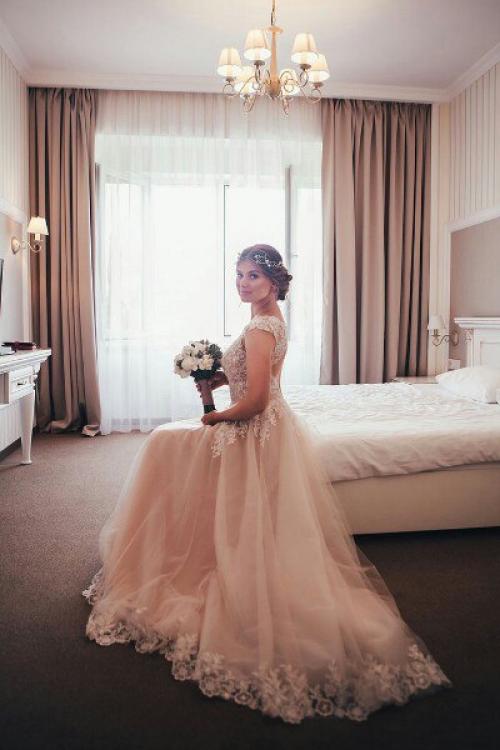 Дорогие невесты!  Идет активная бронь дат 2016 года! 04