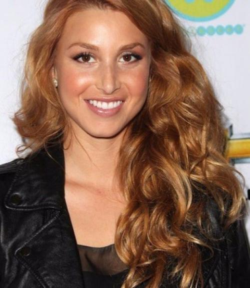 Девушки со светлыми волосами всегда пользовались большой популярностью у сильного пола. 02