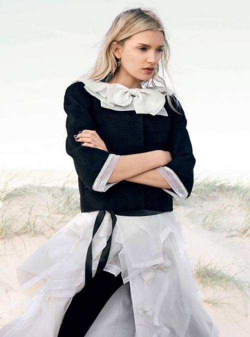 Британская топ-модель лили дональдсон (Lily Donaldson) в фотосессии She's Like the Wind для Harper's Bazaar UK, октябрь 2015. 06