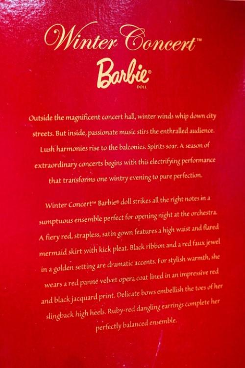 С большим интересом мы знакомим вас с достаточно редкой Winter Concert Barbie. 05