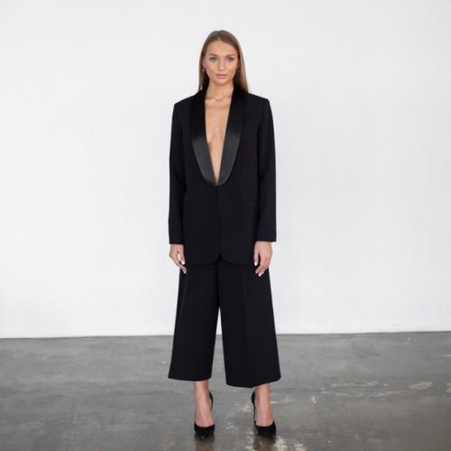 Смокинг - это эффектность и элегантность в одном образе. 03