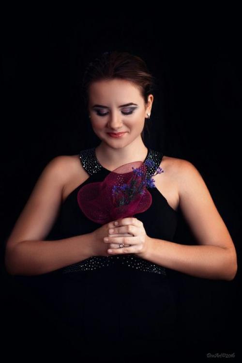 Как на счет акционной цены на портретную съемку: макияж прическа 3 фото в обработке за полцены! 02