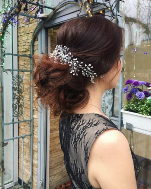 Дорогие девушки, для вас причёска и макияж с выездом, любой сложности? 02