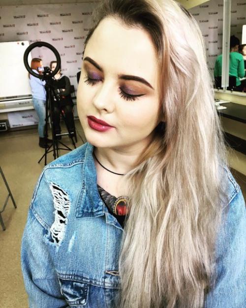 Девочки выпускницы!  Запись открыта? 03