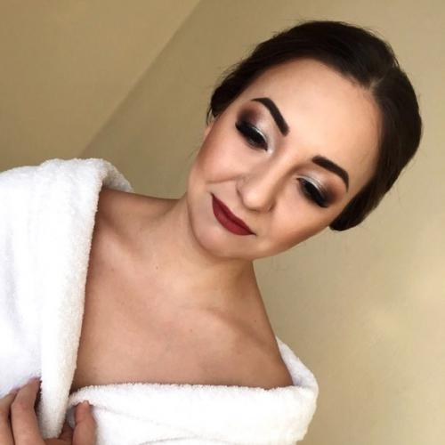 Дорогие девушки, для вас причёска и макияж с выездом, любой сложности? 03