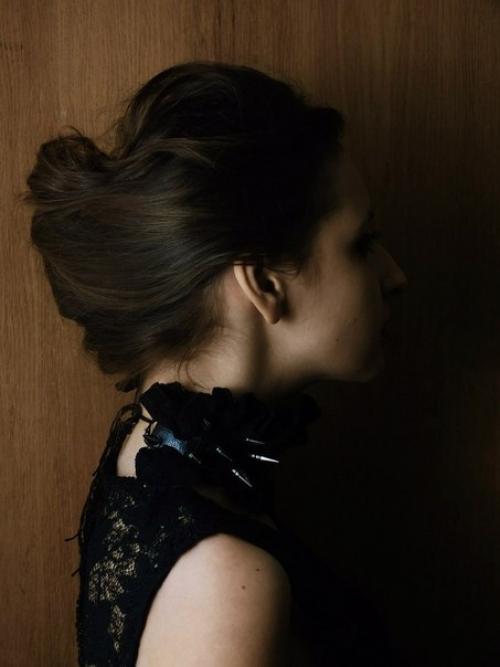 Я могу предложить: - прически (арт, вечерние, выпускные, свадебные и т. д. . укладки. 04