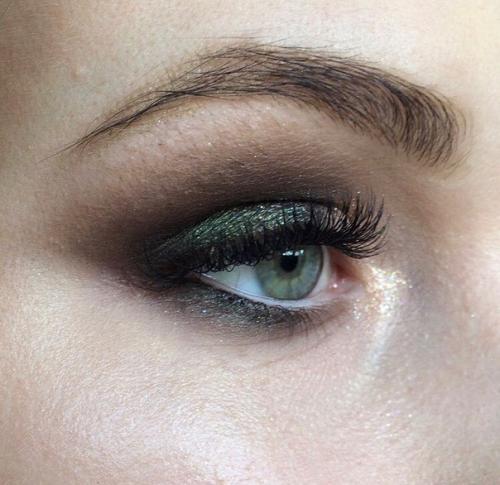 Всем привет?  Я дипломированный мастер парикмахер - стилист - визажист. 05