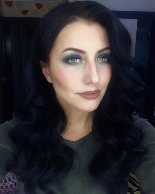 Дорогие девушки?  Я сертифицированный визажист - стилист по причёскам. 02