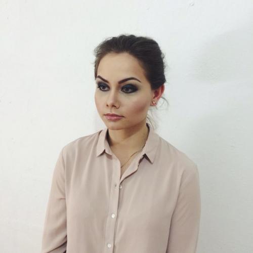 Милые девушки?  Услуги визажиста и стилиста по причёскам предоставляю? 02