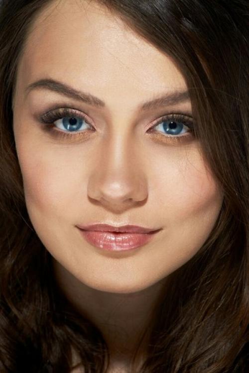 Для пополнения своего свадебного портфолио предлагаю услуги второго фотографа на вашей свадьбе. 01