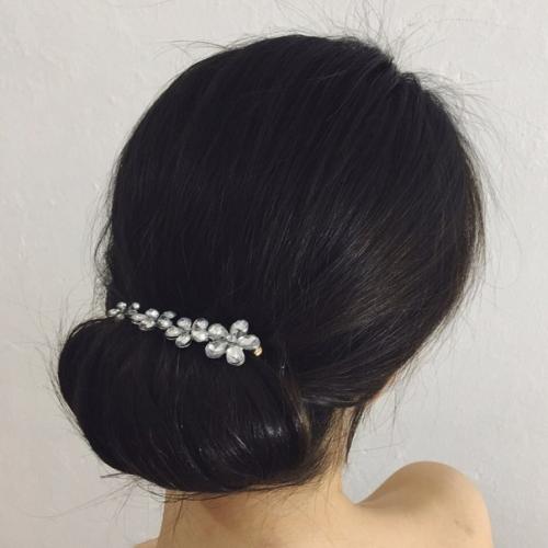 Милые девушки?  Услуги визажиста и стилиста по причёскам предоставляю? 09