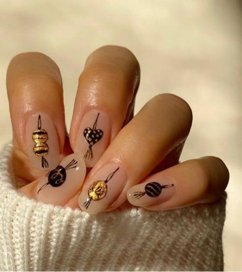 10 примеров маникюра, которые вам захочется повторить в 2022 году. 06