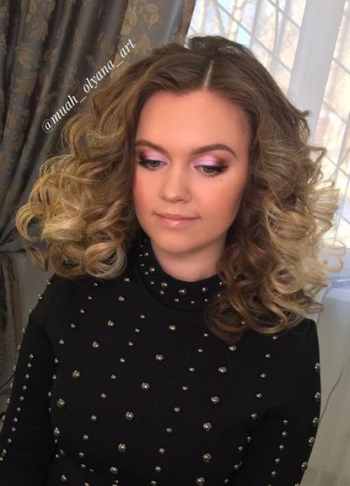 Милые девочки?   С удовольствием помогу вам в создании образа: макияжа и причёски! 01