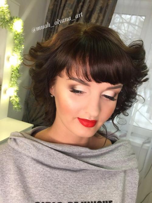 Милые девочки?   С удовольствием помогу вам в создании образа: макияжа и причёски! 03