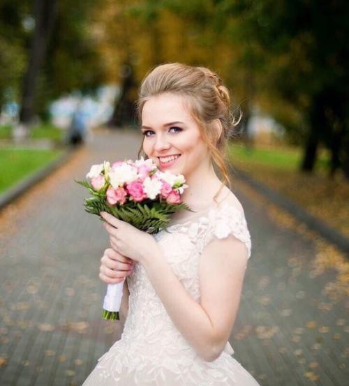 Дорогие девушки, для вас причёска и макияж с выездом, любой сложности? 07