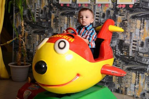 Регулярно провожу фотосессии в семейном салоне красоты Стильняги, в академическом районе. 04