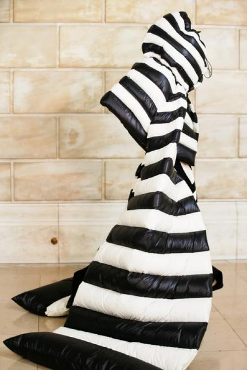 Образ Дженет из фотосессии: Black and White Look. 01