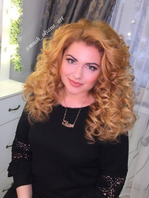 Милые девочки?   С удовольствием помогу вам в создании образа: макияжа и причёски! 02