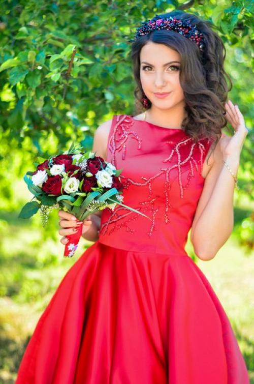 Милые девушки?  Услуги сертифицированного мастера по прическам и визажиста предлагаю? 08