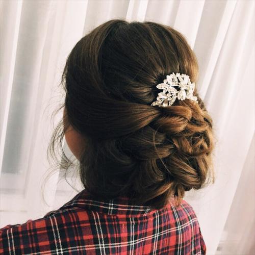 У нас появилась возможность сделать шикарную причёску у крутого стилиста Дианы? 01