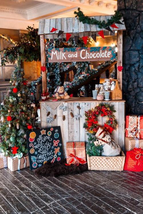 21 октября!  Разыскиваем модель 42-44 размера одежды, для съемки в новогоднем интерьере и шикарном красном платье, мы сделаем макияж и прическу. 02