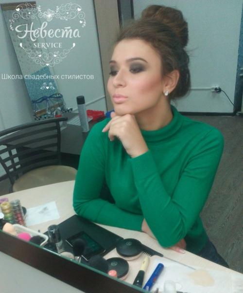 Работа ученицы на курсе Свадебный Стилист - Макияж, Причёска. 01
