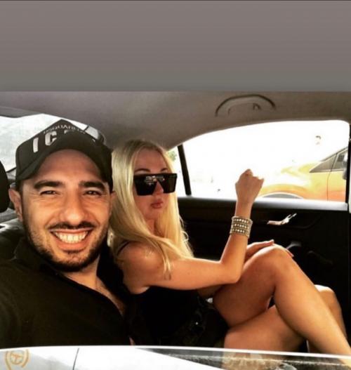 Искусство перевоплощения.  На этом фото мы с нашим режиссером Кареном собираемся на задание. 01