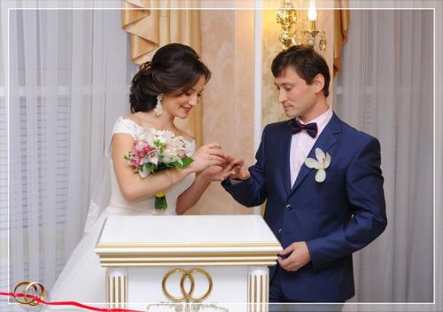 Потрясающая девушка, великолепное платье, эксклюзивная бижутерия, красивая прическа и макияж! 04